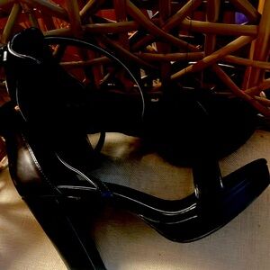 New Alice pub Chunky Platform Heel Sabdals 9 Unique